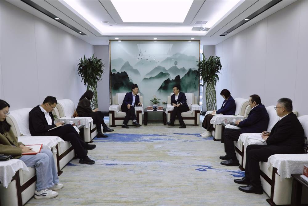 政企聯(lián)動(dòng)，共謀發(fā)展新路徑！ 濟(jì)南市商務(wù)局一行到產(chǎn)發(fā)集團(tuán)座談交流